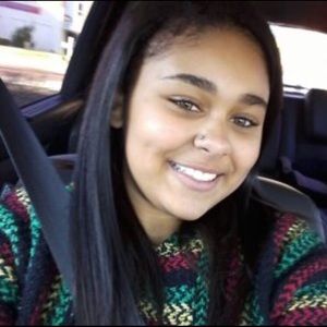 Meet your Posher, Juile